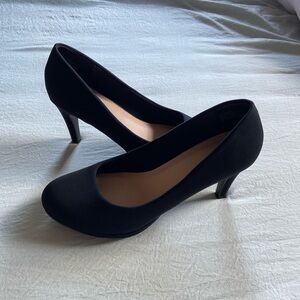 Classic Black Kitten Heel Pumps